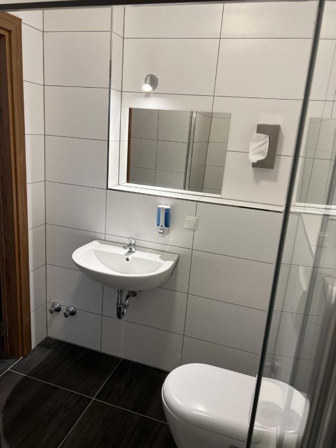 Hotel Pasa Paradies Kostenlose Parkplaetze 하나우암마인 외부 사진
