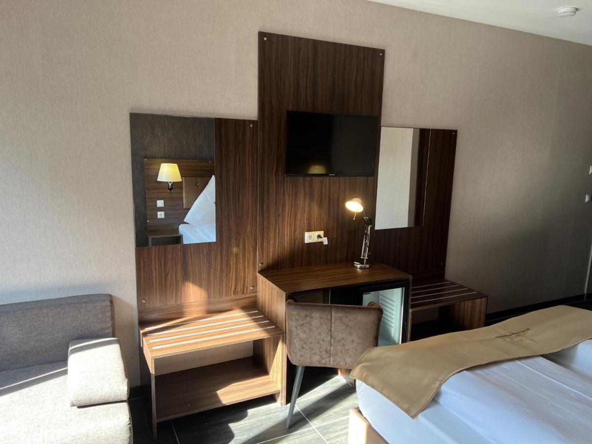 Hotel Pasa Paradies Kostenlose Parkplaetze 하나우암마인 외부 사진