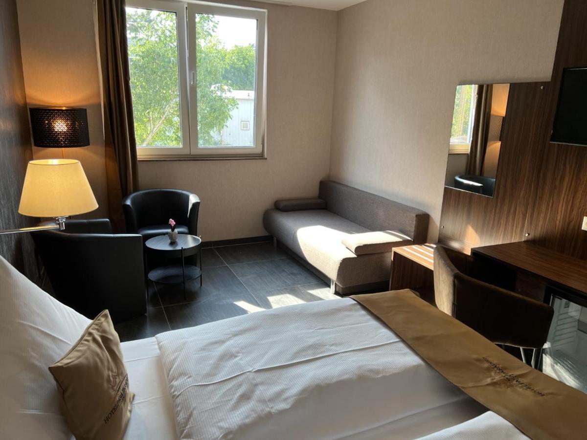 Hotel Pasa Paradies Kostenlose Parkplaetze 하나우암마인 외부 사진