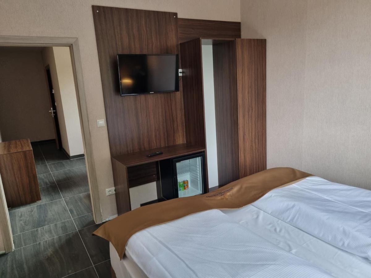 Hotel Pasa Paradies Kostenlose Parkplaetze 하나우암마인 외부 사진